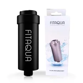 filtr-prysznicowy-czarny-fitaqua-zmiekczajacy-wode-pod-prysznicem