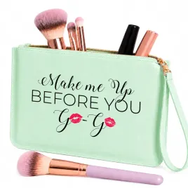 kosmetyczka-damska-soft-mint-prezent-make-my-up-na-kosmetyki-organizer