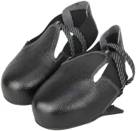 buty-dachowe-ze-stalowymi-noskami
