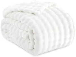 koc-polarowy-150x200-cm-bialy-miekki-puszysty-3d-caloroczny