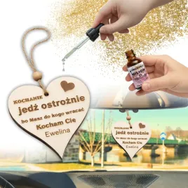 personalizowana-zawieszka-do-auta-serce-perfumy-milion-prezent-dla-kier