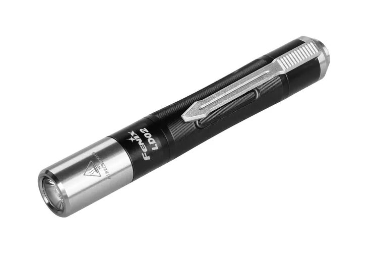 latarka-led-fenix-ld02-v2-0-zasilanie-baterie