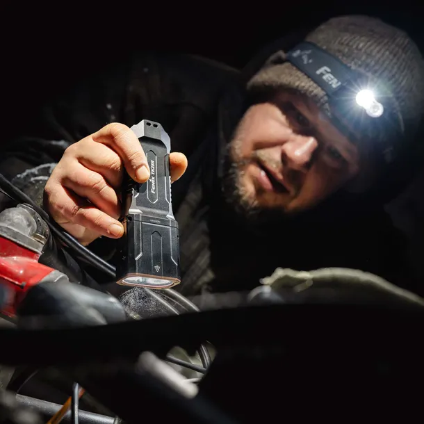 latarka-led-fenix-tk28r-stan-opakowania-oryginalne