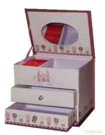 outlet-szkatulka-kartonowa-z-zamkiem
