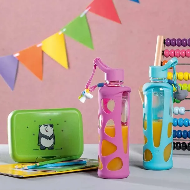 lunch-box-panda-cechy-dodatkowe-blokowana-pokrywa-z-klapa-z-pedalem