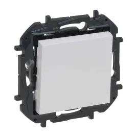 przycisk-pojedynczy-6a-150v-modul-szybkozlaczki-bialy-863109b-niloe-step