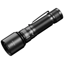 fenix-c7-latarka-led-3000-lumenow-zasieg-470-metrow