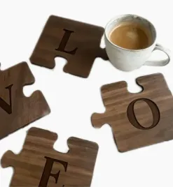zestaw-4-podkladek-pod-kubek-filizanke-ozdoba-puzzle-dikom-drewniane