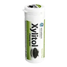 miradent-xylitol-guma-do-zucia-slodzona-100percent-ksylitolem-zielona-herbata