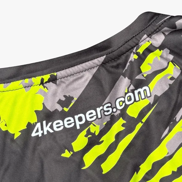 komplet-koszulka-spodenki-4keepers-cyber-set-kod-producenta-1100-druzyna-nie-dotyczy