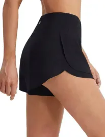 damskie-spodenki-sportowe-z-wbudowanymi-majtkami-czarne-xs