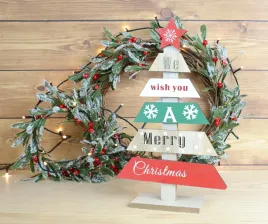 drewniana-choinka-33-cm-we-wish-you-a-merry-christmas