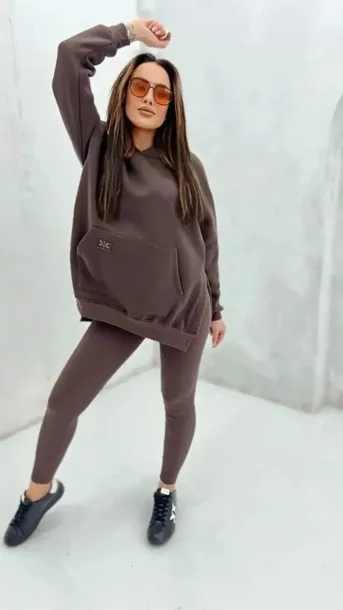 DRES LEGGINSY BLUZA ROZM. UNI CZEKOLADOWY