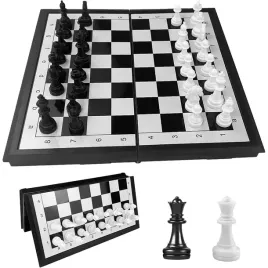 szachy-male-kieszonkowe-na-wakacje-z-magnesem-plastikowe-turystyczne