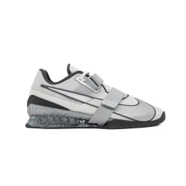 nike-buty-na-silownie-romaleos-4-se-fz8663-100-szary-r36