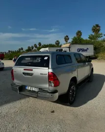 toyota-hilux-vii-2016-zabudowa-hardtop-wytrzymaly-szczelny