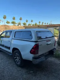 toyota-hilux-vii-2016-zabudowa-hardtop-wytrzymaly-szczelny