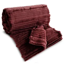 koc-flano-burgundowy-150x200-wypukle-prazki-efekt-3d-nina