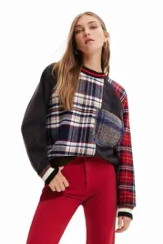 sweter-damski-desigual-bourboung-welniany-w-kratke