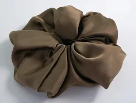 scrunchie-satynowa-mega-duza-xxxl-satyna-srednica-16-18-cm-brazowy