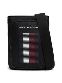 saszetka-nerka-tommy-hilfiger-czarna-logo-am0am12978-na-ramie