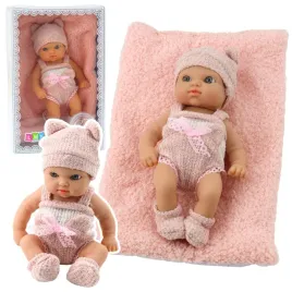 lalka-bobas-niemowlak-z-kocykiem-bialo-rozowe-ubranko-czapeczka-18-cm
