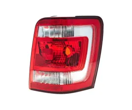 lampa-tyl-do-ford-escape-2008-2012-8l8z13404a-prawa-tyc