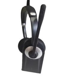 sluchawki-bezprzewodowe-bluetooth-z-mikrofonem-usb-stacja