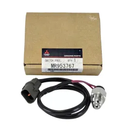czujnik-zalaczania-przedniego-mostu-mitsubishi-pajero-iii-iv-mr953767-oe