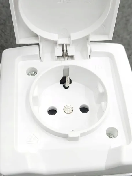 gniazdo-elektryczne-scienne-kopp-bialy-liczba-gniazdek-2-szt