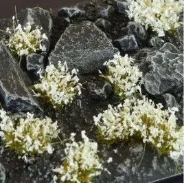 gamers-grass-white-flowers