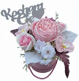 flower-box-kwiaty-mydlane-bukiet-na-prezent-piwonia-duza-dzien-babci-welur