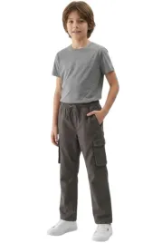 chlopiece-spodnie-4f-cargo-z-miekkiej-tkaniny-r-152