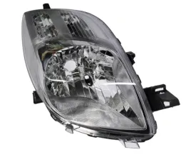 toyota-yaris-06-09-reflektor-przedni-lampa-przednia-prawa