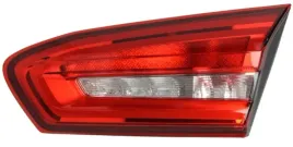 ford-focus-18-21-hb-lampa-tylna-w-klape-prawa