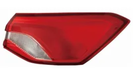 ford-focus-18-21-sedan-lampa-tylna-prawa