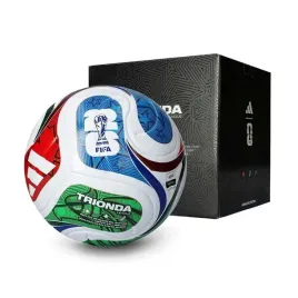 idealna-na-prezent-pilka-nozna-adidas-trionda-w-pudelku