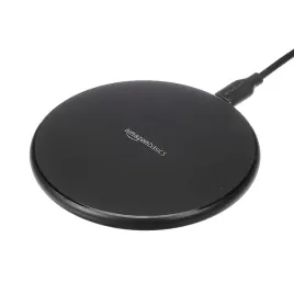 amazon-basics-czarny-pad-do-bezprzewodowego-ladowania-15-w-certyfikat-qi