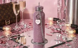 diamentowa-butelka-termiczna-750-ml-paris-hilton-pink