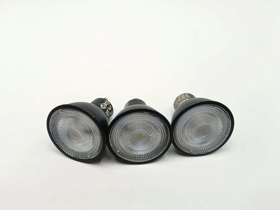 standardowy-reflektor-led-gu10-230-v