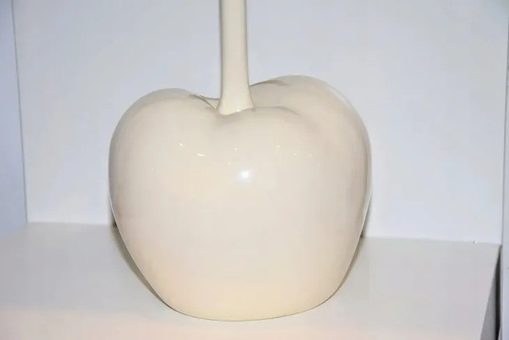 jablko-ceramiczne-ecru-h22cm-wysokosc-produktu-22-cm-stan-nowy