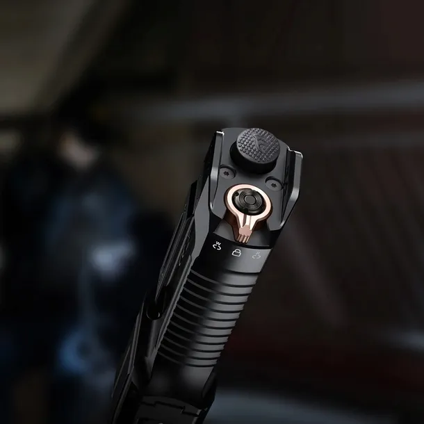 latarka-led-fenix-tk28r-wiazka-swiatla-regulowana