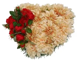 stroik-wiazanka-grob-cmentarz-kwiaty-czerwone-roze-serce
