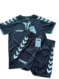 hummel-dzieciecy-zestaw-sportowy-koszulka-spodenki-rozmiar-116-128