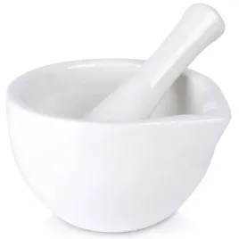 mozdzierz-do-przypraw-porcelanowy-bialy