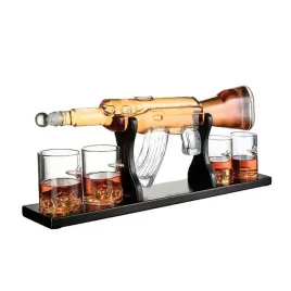 zestaw-whisky-karafka-kalasznikow-karabin-ak-47-pistolet-4-szklanki-kostki