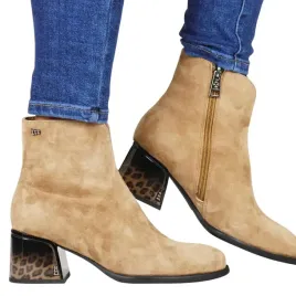damskie-botki-skorzane-na-obcasie-klocku-vinceza-66806-camel-bezowe-zamszow