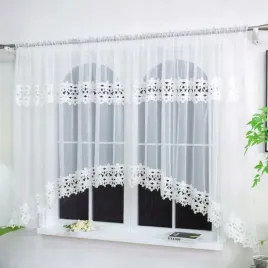 firana-etamina-160x300-firanka-do-salonu-300x160-biala-gipiura-kwiaty