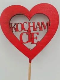serce-na-piku-drewnianym-z-napisem-kocham-cie-3szt