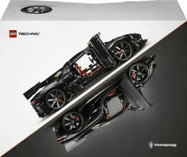 lego-technic-koenigsegg-sadair-s-spear-megacar